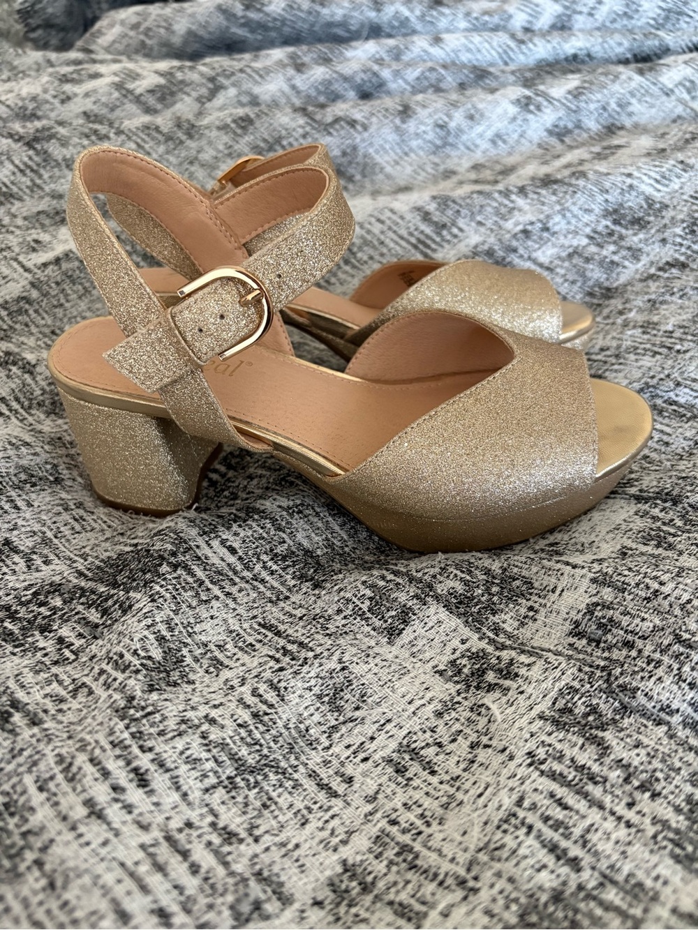 Xappeal Gold Chunky Heel Size 6 1/2